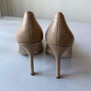 BCBG pumps